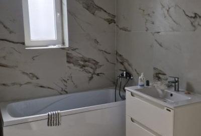 Duplex cu 4 camere cu Canalizare în Central - 5