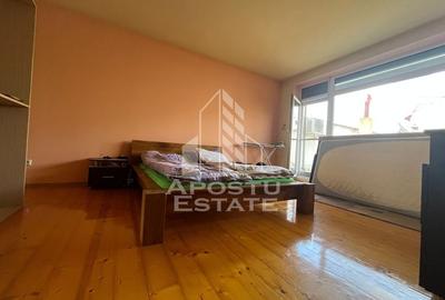 Casa individuala cu 4 camere, teren 404 mp,acces auto,garaj, Girocului