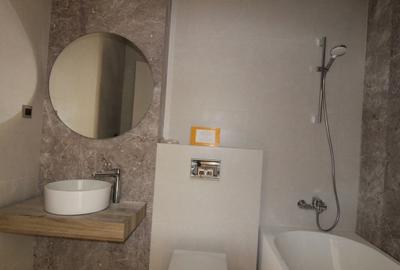 4 camere 3 bai 2 terase mari 2 locuri de parcare.ARQA. zona Jollie Ville Volunta - 10