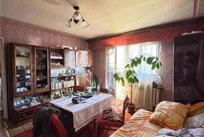 Apartament cu 2 camere semidecomandat în Șagului