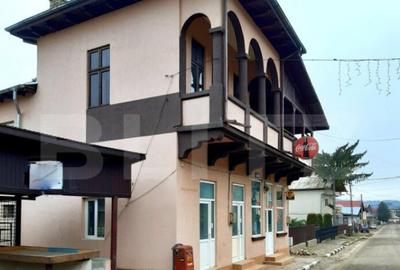 Spatiu Comercial cu apartament de 2 camere la etaj 300mp, Be - 14