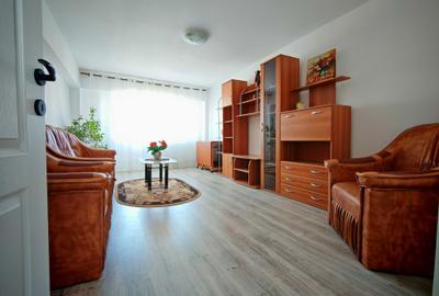 Apartament cu 2 camere decomandat în Micro 3 - 4