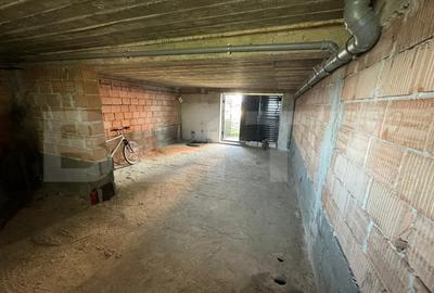 Apartament 3 camere, 80 mp, curte si garaj, Micro - 8