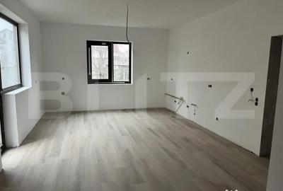 Casă cu 7 camere cu Teren 984 Mp în Central - 1