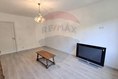 Apartament cu 3 camere decomandat în Tudor - 11