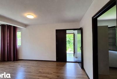 Casă cu 4 camere cu Teren 209 Mp în Central - 13