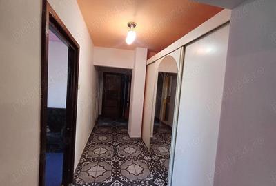 Inchiriere apartament cu 3 camere – Zona Complex Studențesc pret-450 euro - 6