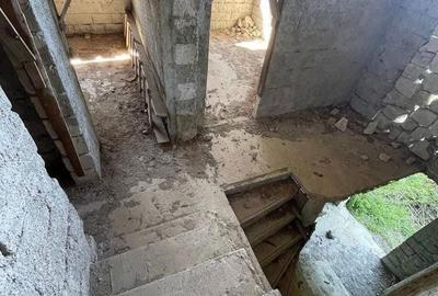 Casă cu 4 camere cu Teren 250 Mp în Central - 3
