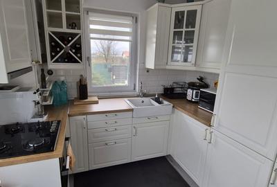 Casă cu 5 camere cu Teren 400 Mp în Central