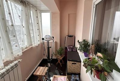 De vanzare apartament cu 2 camere, zona BCR, complet mobilat ?i utilat, 56.900 euro - 2