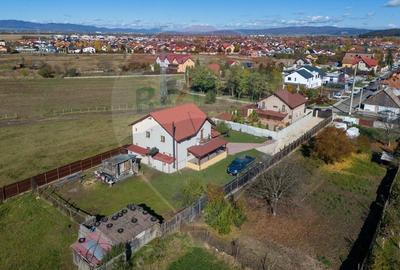 Casă individuală cu 4 camere cu Teren 2389 Mp în Sânpetru - 2