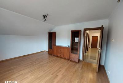 Apartament cu 3 camere decomandat în Central - 19