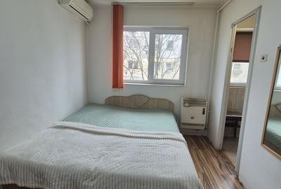 Garsonieră în Vest - 2