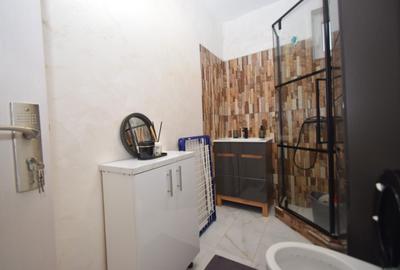 Apartament cu 2 camere decomandat în Calea București - 3