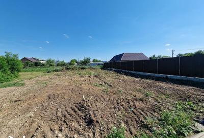 Teren de 750 mp, în Cordun