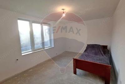 Casă cu Teren 800 Mp în Gălățeni - 10