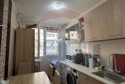 Apartament cu 2 camere semidecomandat, mobilat în Tei - 3