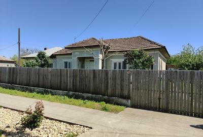 Casă cu 4 camere în Mitreni - 6