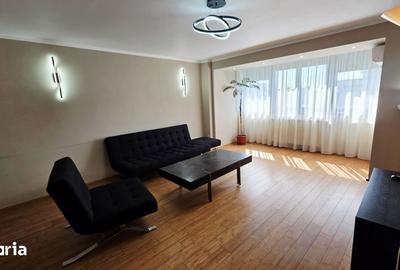 Apartament cu 3 camere decomandat, mobilat în Decebal
