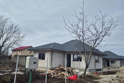 Casă cu Teren 500 Mp în Afumați - 2