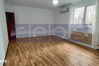 Casă cu 6 camere cu Canalizare în Decebal - 4