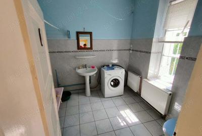 Casa singur in curte ULTRACENTRAL - cu magazin stradal - 4