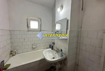 Apartament cu 3 camere decomandat în Cetate - 2