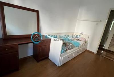 Royal Imobiliare - Inchiriere apartament 3 camere, zona Penes Curcanul Royal Imobiliare - Inchiriere apartament 3 camere, zona Penes Curcanul - 5