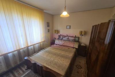 Apartament cu 3 camere de vanzare in Campina - Zona Scoal... - 7