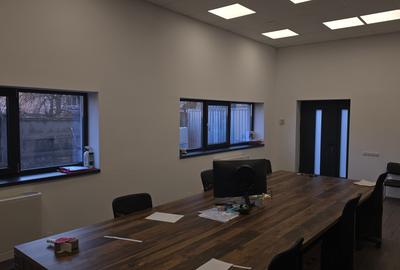 Spațiu comercial, de 125 mp, în Central - 3