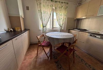 Apartament cu 2 camere decomandat în Lacul Tei - 5