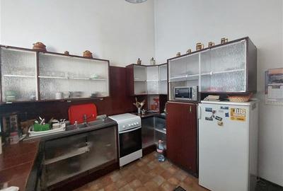 Apartament generos cu 3 camere, zona Metianu - 13