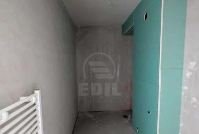 Apartament tip penthouse de vanzare Flore?ti, zona Eroilor - 1