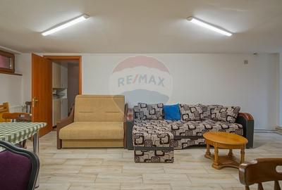 Casă cu 7 camere cu Garaj în Central - 42