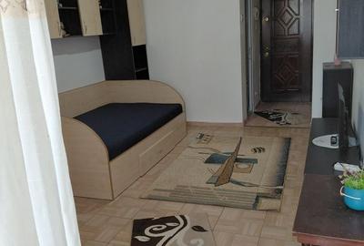 Garsonieră decomandată în Voinești - 2