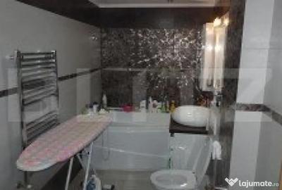 Apartament cu 4 camere decomandat în 22 Decembrie - 10