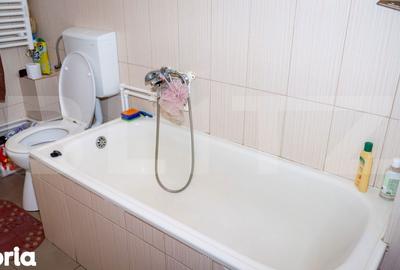Casă cu 4 camere cu Teren 485 Mp în Piața Centrală - 2