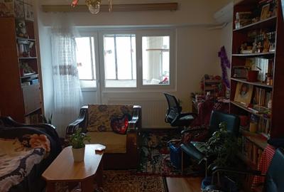 Apartament cu 3 camere decomandat în Pantelimon - 2