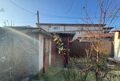 Casă cu 4 camere cu Canalizare în Semicentral - 9