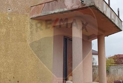 Casă cu 5 camere cu Teren 570 Mp în Balotești - 1