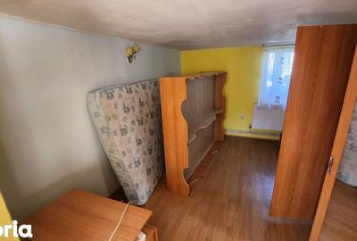 Casă cu 3 camere decomandat cu Canalizare în Viile Noi - 6
