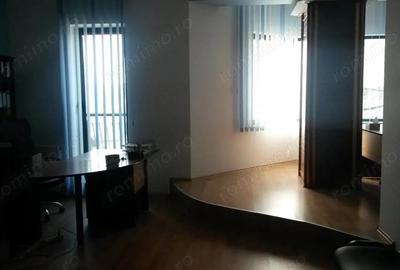Bd. Mamaia, spatiu 40 mp., cladire de birouri - 3
