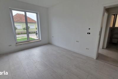 Casă cu 4 camere cu Teren 280 Mp în Ghiroda - 6
