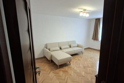 Apartament cu 3 camere decomandat în Eremia - 2