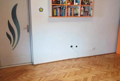 Apartament cu 4 camere decomandat în Dacia - 2