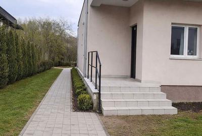 Casă cu 3 camere în 1 Mai - 2