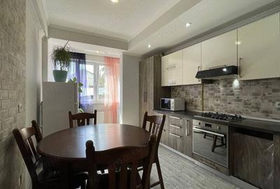 Garsonieră decomandată în Decebal