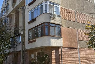 Garsonieră decomandată în Central - 7