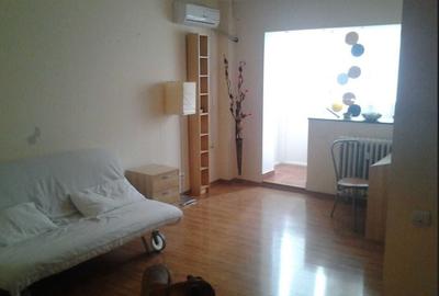 Garsonieră semidecomandată în 1 Decembrie 1918