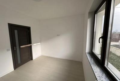 Casă cu 4 camere cu Teren 500 Mp în Central - 17